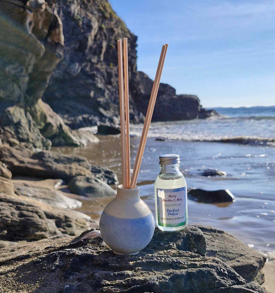 Perfect Peace Pottery Reed Diffuser Set | Rocksalt & Driftwood | Handmade in Pembrokeshire